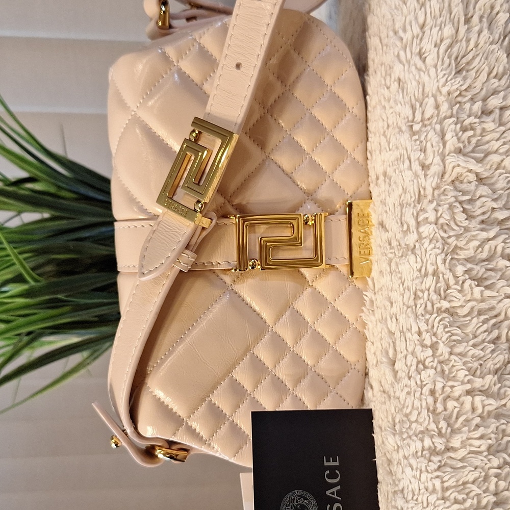 Gorgeous Versace Greca Goddess Leather Bag - Picture 14 of 14